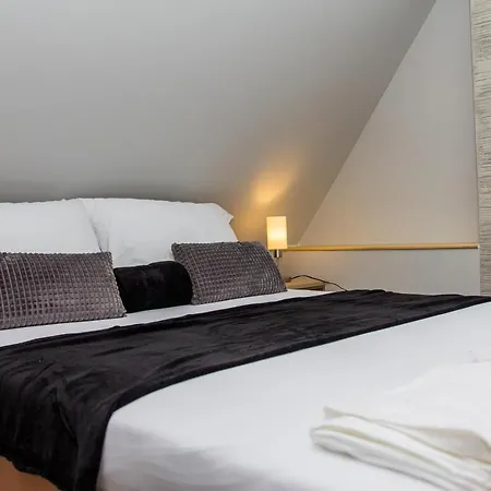 Guest house Feher Akac 3*