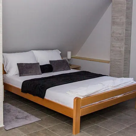 Feher Akac Guest house