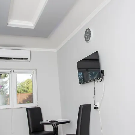 Guest house Feher Akac 3*