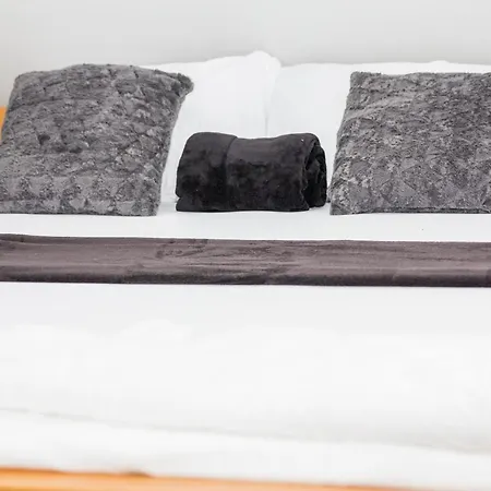 Guest house Feher Akac 3*