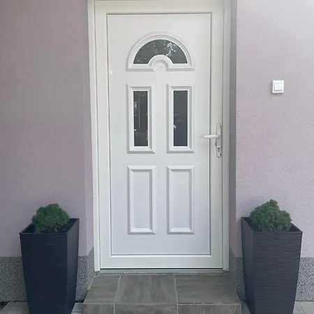 Guest house Feher Akac 3*